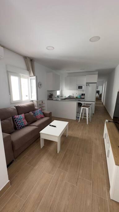 Rockside Residentes Suites La Linea La Línea de la Concepción Dış mekan fotoğraf